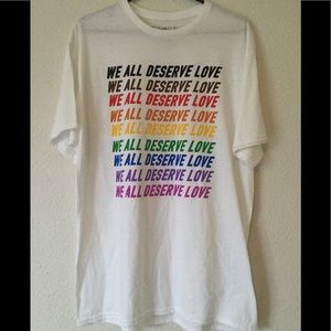 Men’s White/Multicolored Short Sleeved Shirt.Sz: L*** UNISEX**